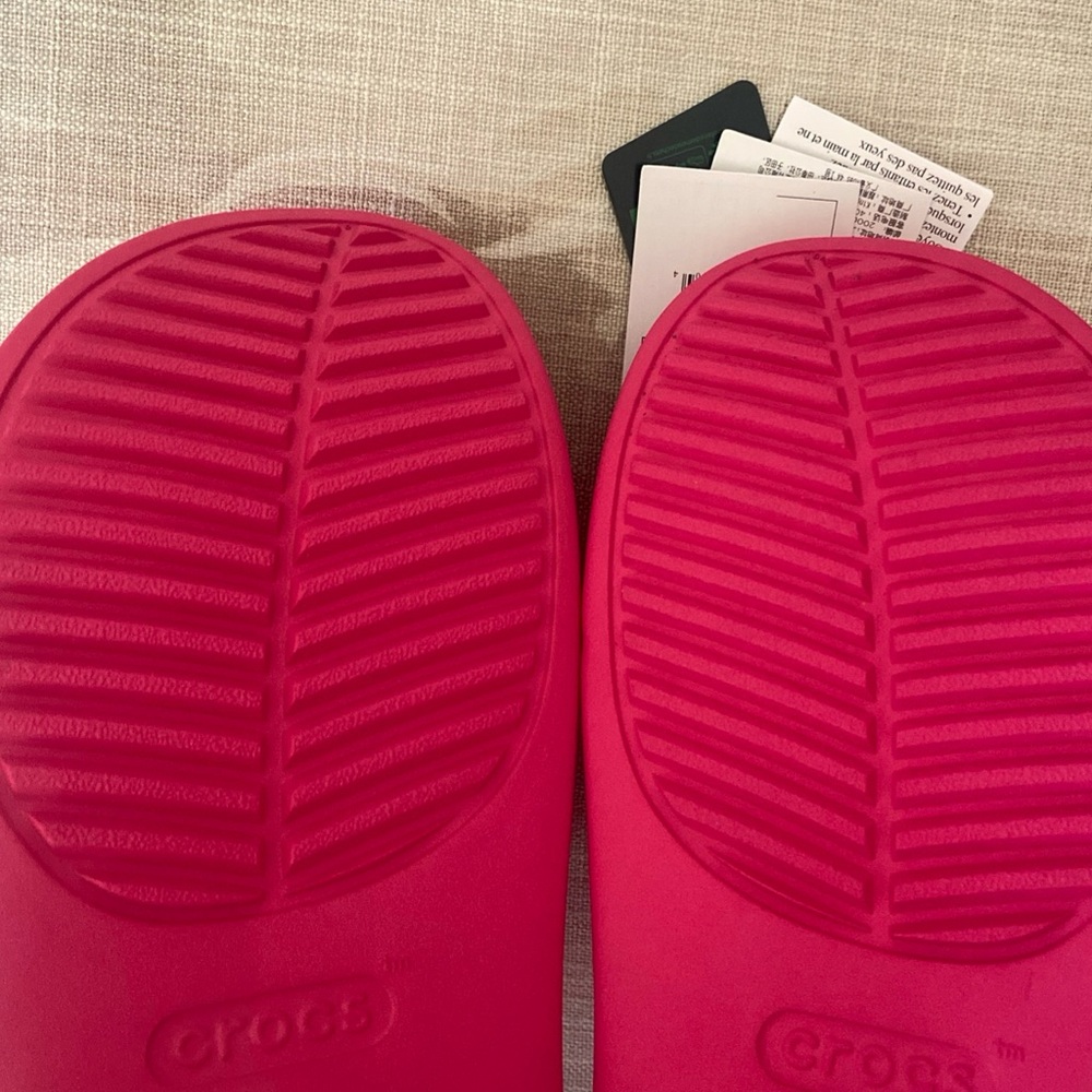 Crocs Women's Getaway Groove Platform H-Strap Sandal | Dragon Fruit - Picture 10 of 12
